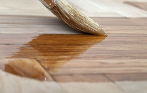 Color and protection by using oils